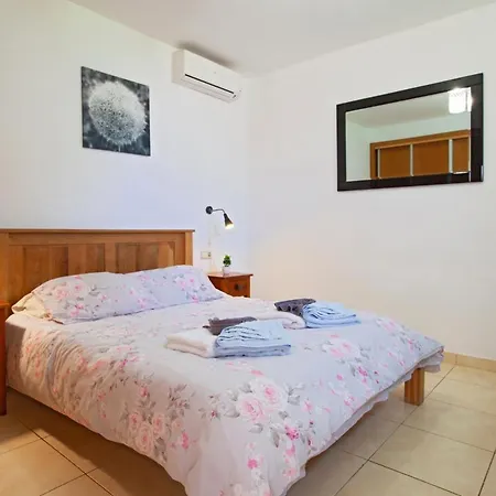 Playa Blanca Sleeps 12 With Pool Air Con And Wifi Villa Playa Blanca (Lanzarote)